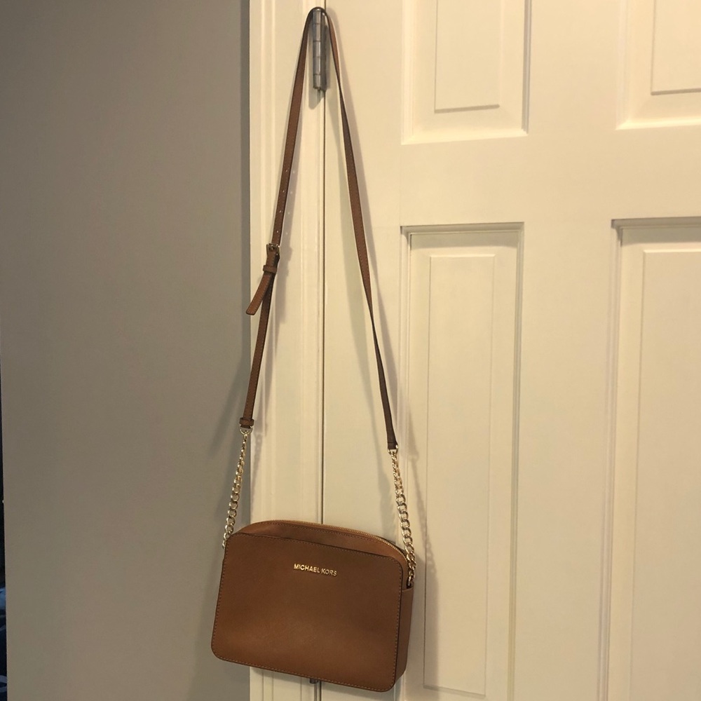 Michael Kors Jet Set Crossbody - Picture 2 of 5